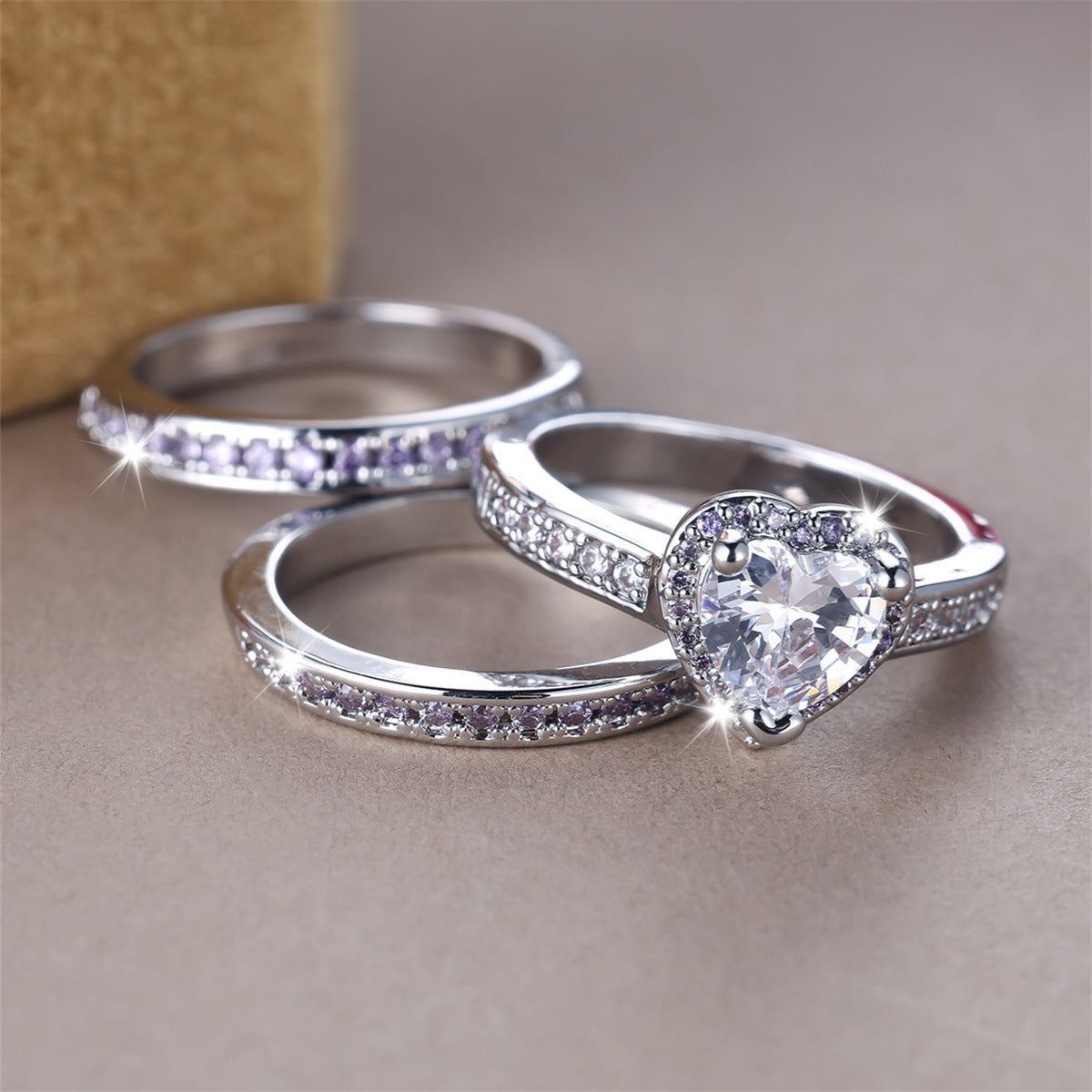 Women's Simple Personality Heart And Circle Ring