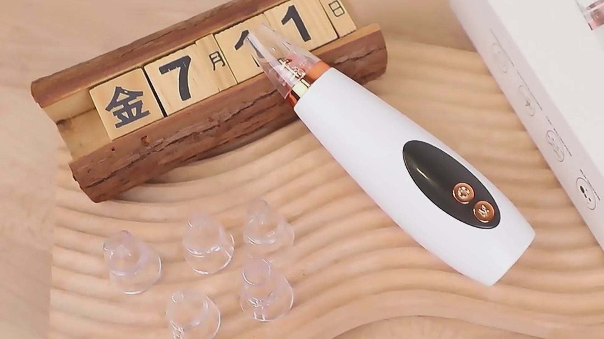 Load video: Blackhead Pore Vacuum Cleaner Nose Cleanser Blackheads Remover Blackhead Acne Removal Button Face Suction Beauty Skin Care Tool