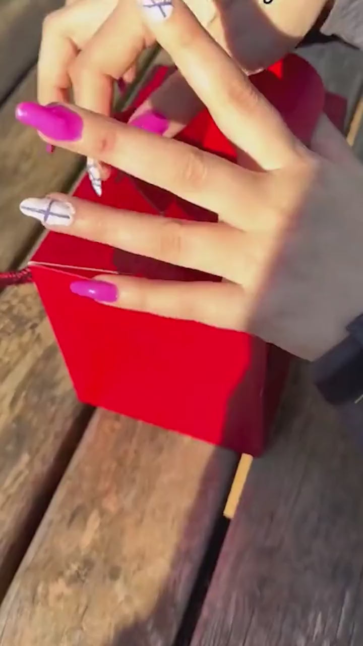 Load video: Fashion Jewelry Box Red Apple Christmas Gift Necklace Eternal Rose For Girl Mother&#39;s Day Valentine&#39;s Day Gifts With Artificial Flower Rose Flower Jewelry Box